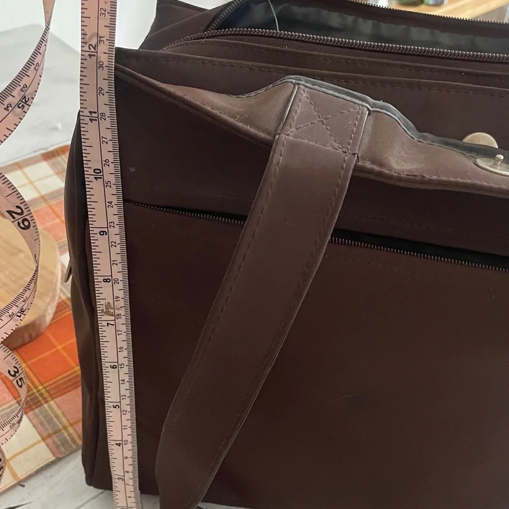 Jourdan vintage pradastyle Brown Leather Tote Bag 15” x12” zip button closure